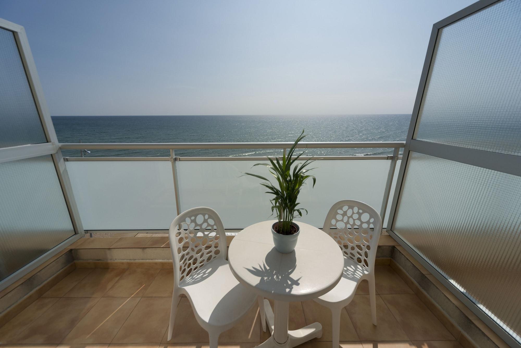 4R Miramar Calafell Ξενοδοχείο Εξωτερικό φωτογραφία
